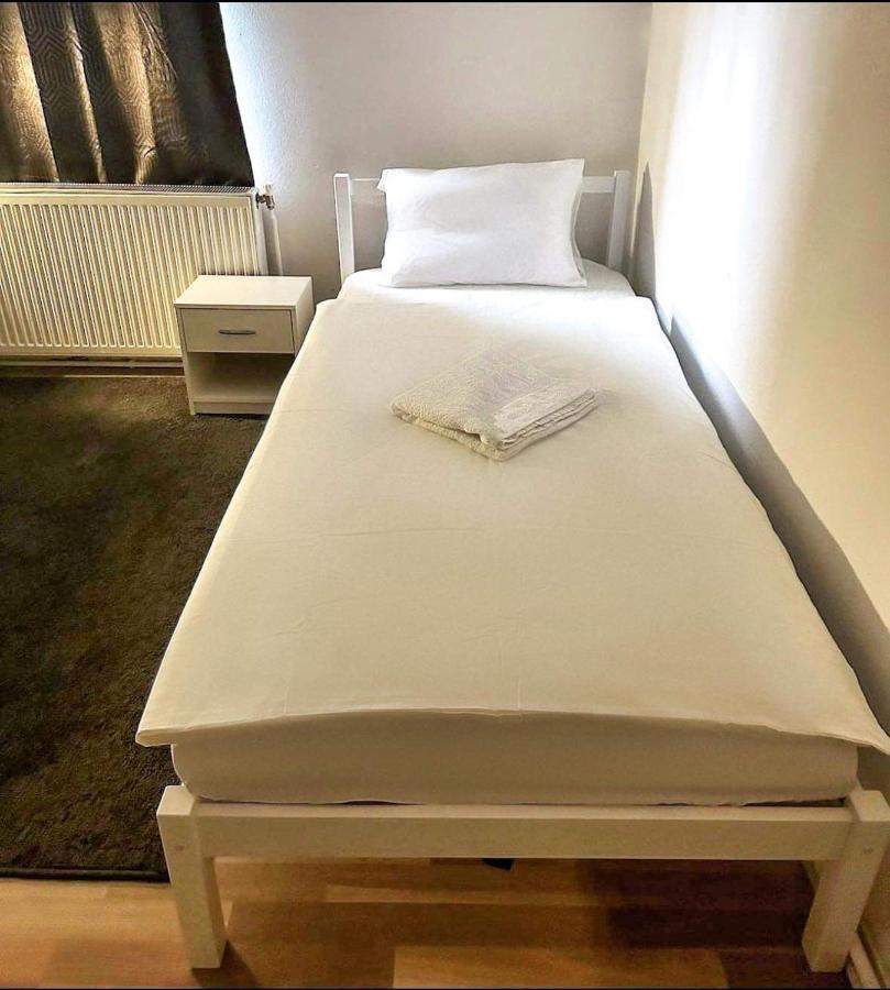 Adelin Vienna Hostel Buitenkant foto