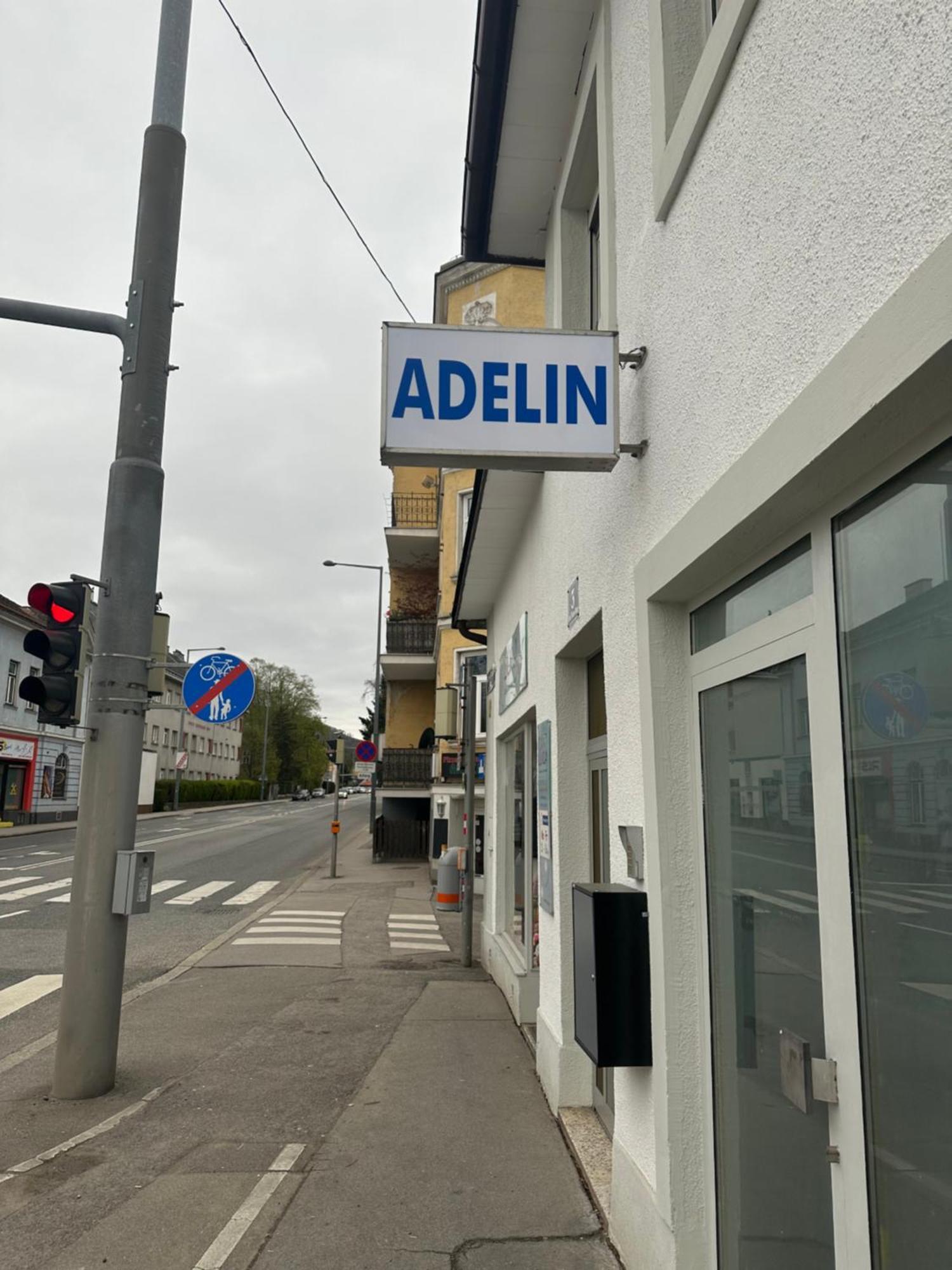 Adelin Vienna Hostel Buitenkant foto